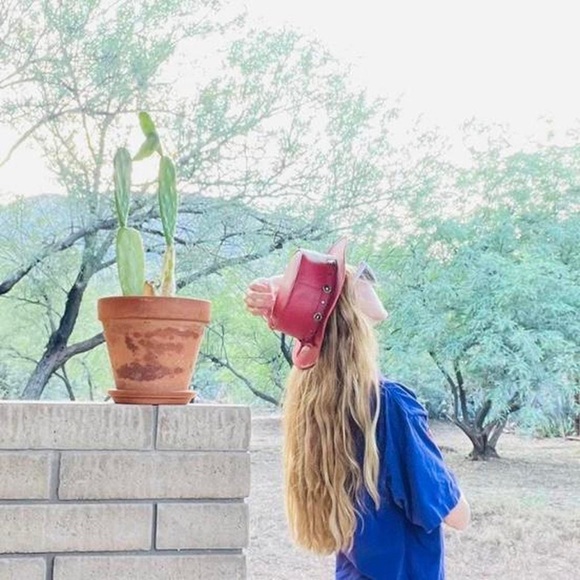 ♥️ Vintage Leather Red Western Hat from Winfield Cover Co ♥️ - Picture 2 of 4